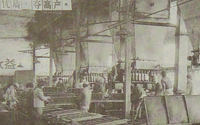  1980年，公司建成了小型散熱器機械化生產線，開創行業機械化生產之先河