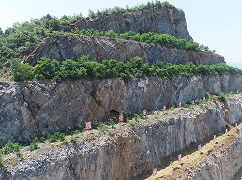 安康堯柏水泥有限公司礦石開采總承包工程