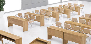 从学生课桌椅的变化看教学设备的发展历程